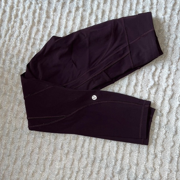 lululemon athletica Pants - Lululemon cropped dark maroon 25” leggings size 2